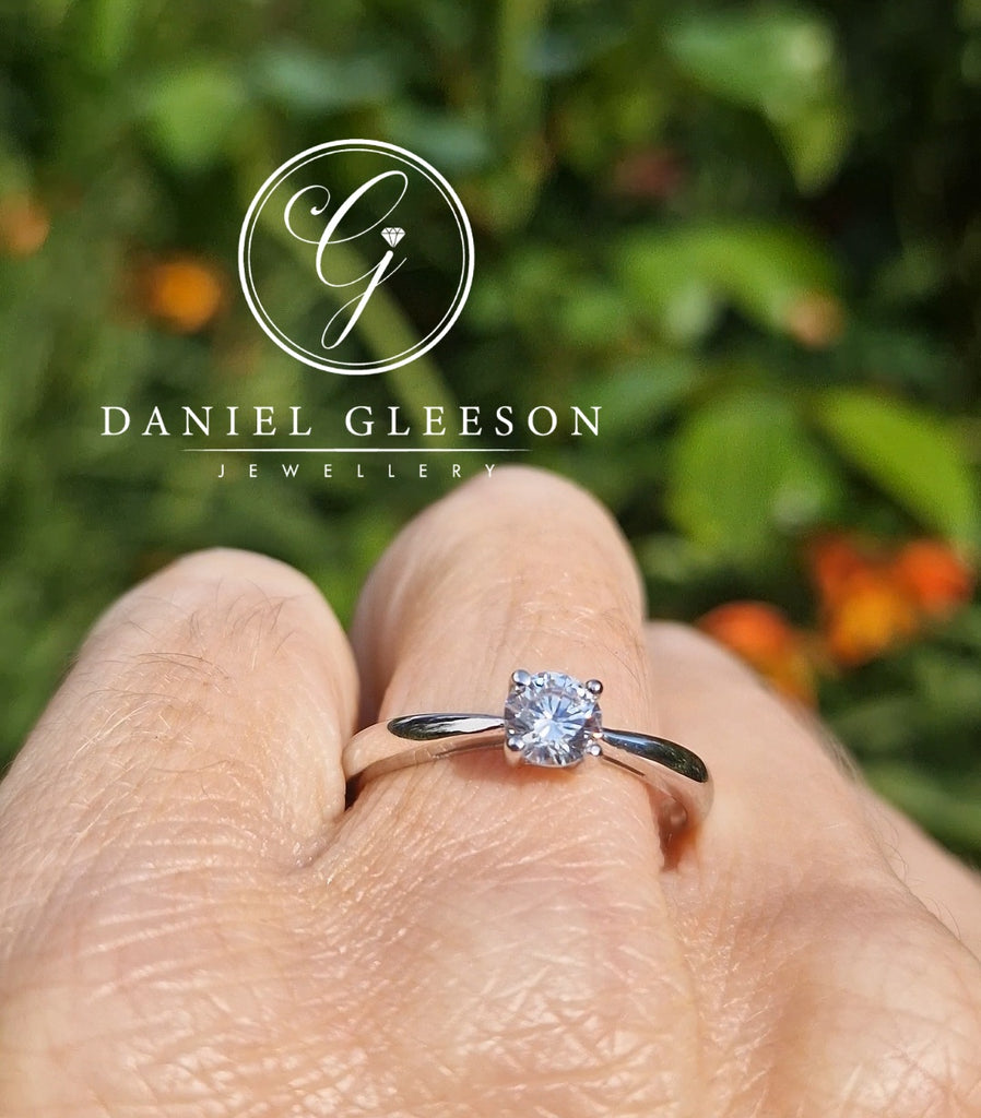 9ct White gold solitaire proposal ring 