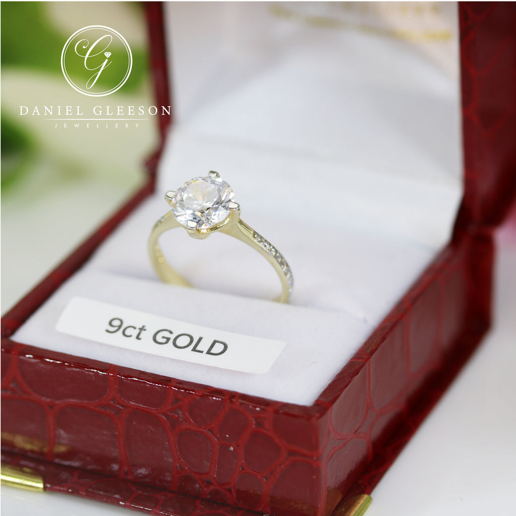 9ct gold solitaire dress ring