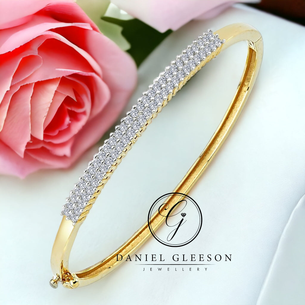 Ladies bangle 9ct gold yellow gold with cz 