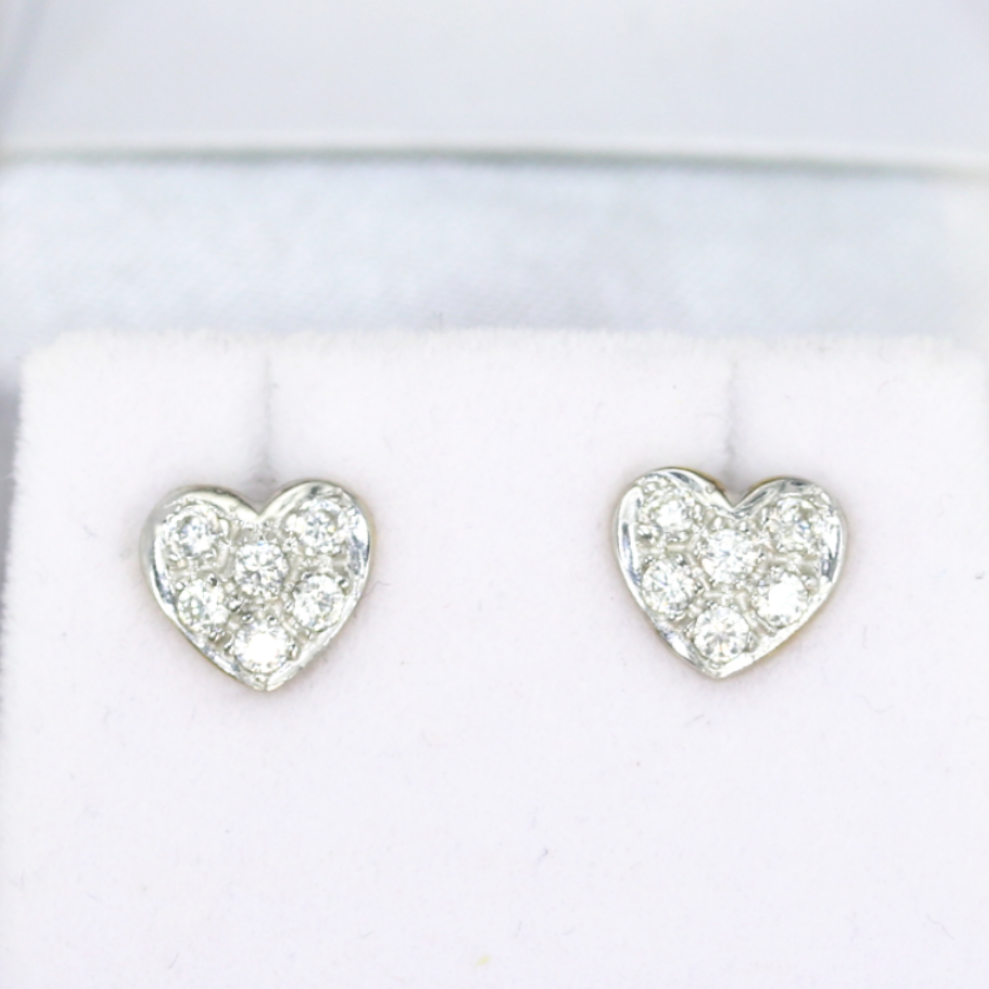 9ct Gold Heart stud earrings 