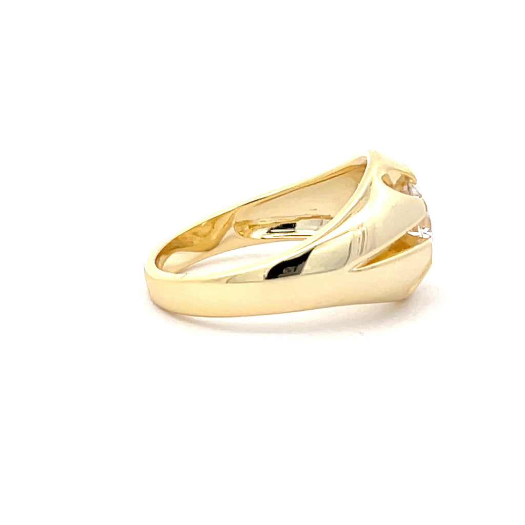 Side profile of men’s 925 Sterling Silver gold-plated solitaire ring with central cubic zirconia stone and sleek tapered design, from Gleeson Jewellers.