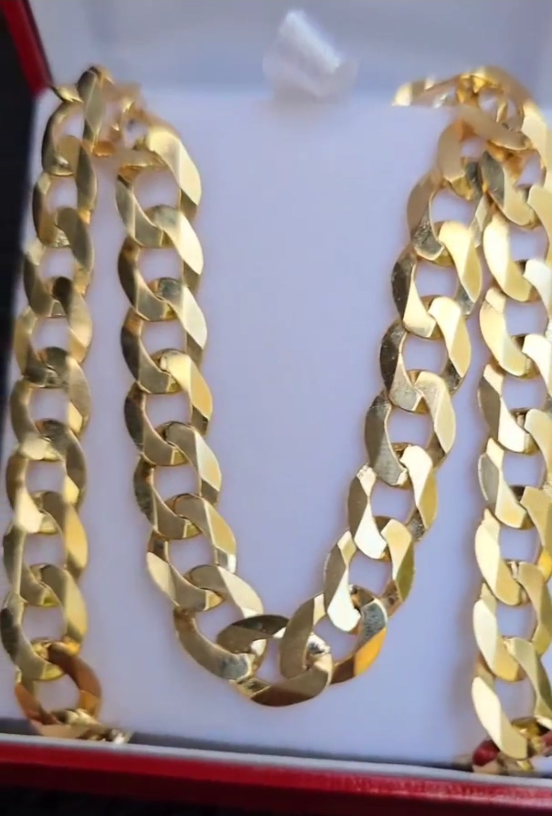9ct Gold Curb Chain 10mm Wide – Daniel Gleeson Jewellers