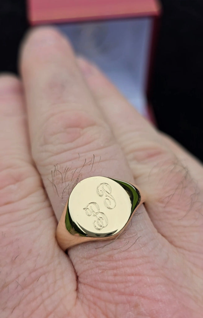 Gold mens signet ring