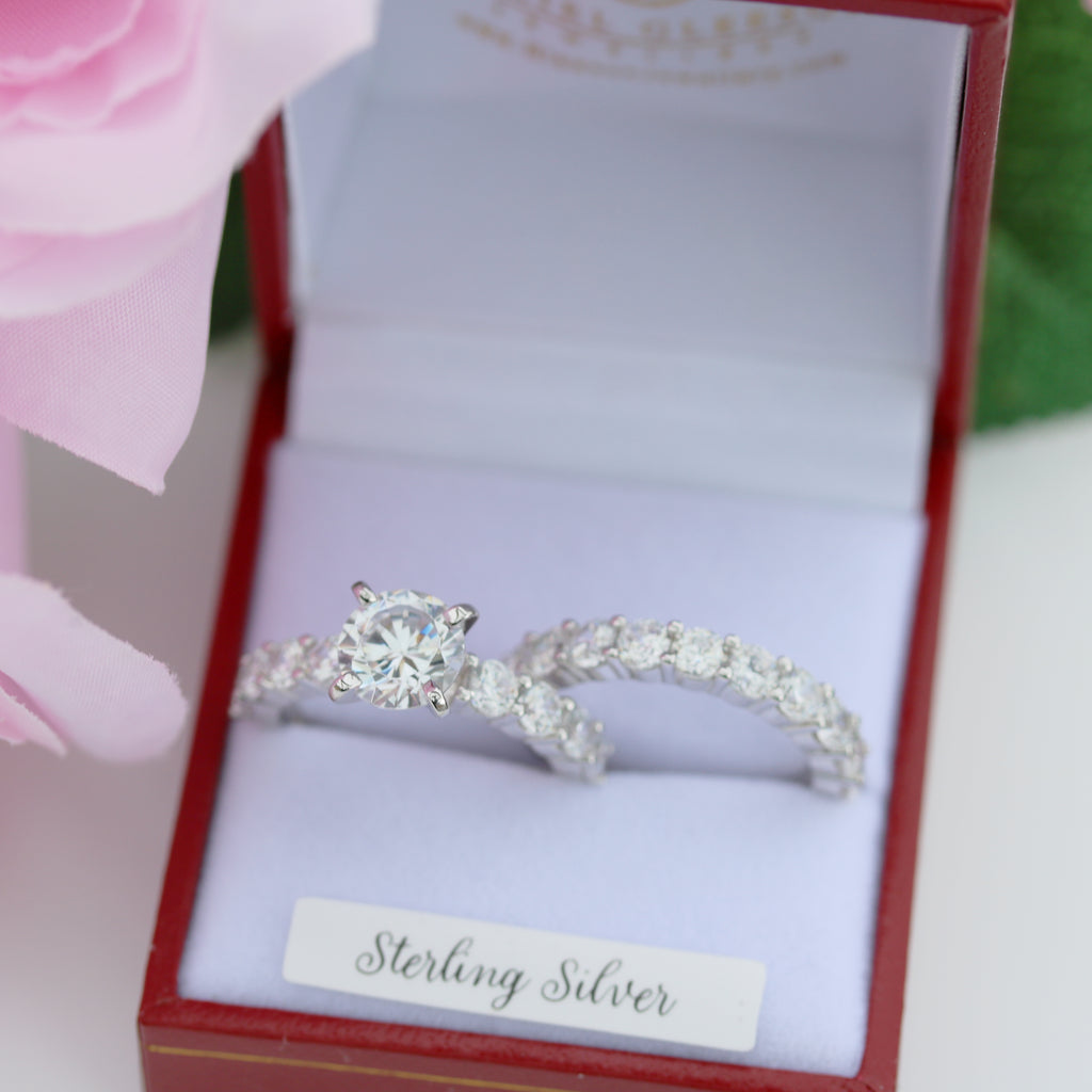 Side angle of Helena bridal ring set from gleeson jewellers showing the curved design of the wedding band.