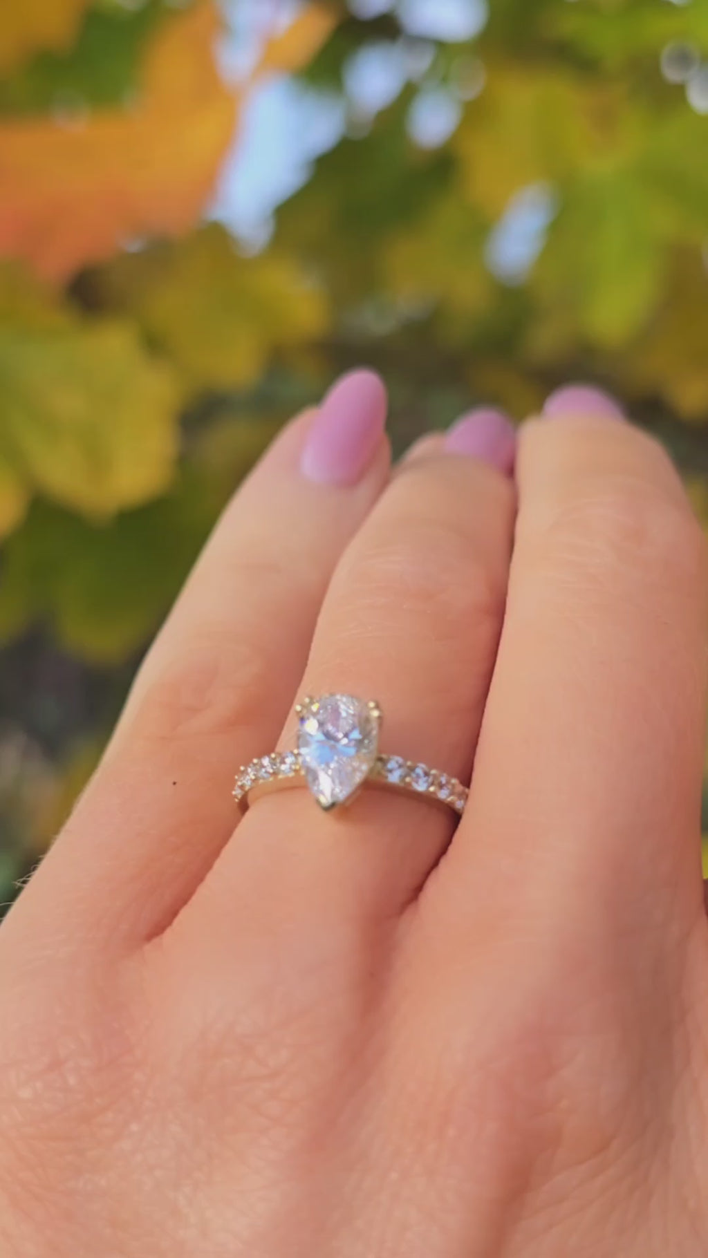 Video of Éirlen pear-cut cubic zirconia ring in 9ct yellow gold by Gleeson Jewellers, showing the elegant split shoulders and radiant centre stone sparkle.